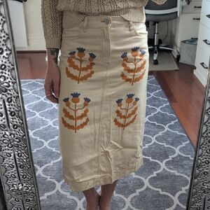 Chic Beige Midi Skirt